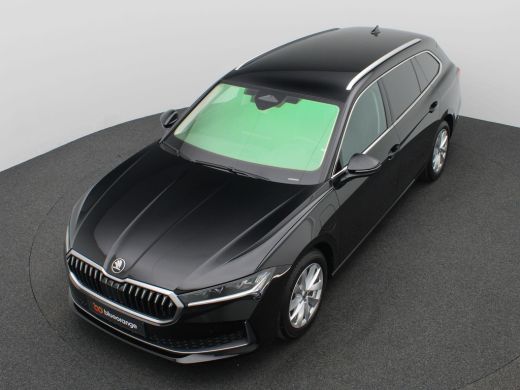 Skoda Superb Combi 1.5 TSI PHEV Business Edition 204PK DSG full led, trekhaak, adaptive cruise met travel assi... ActivLease financial lease
