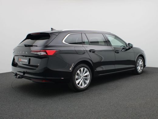 Skoda Superb Combi 1.5 TSI PHEV Business Edition 204PK DSG full led, trekhaak, adaptive cruise met travel assi... ActivLease financial lease