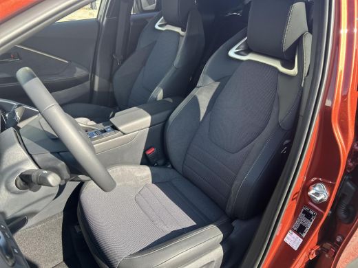 Toyota C-HR 1.8 Hybrid 140 Executive ActivLease financial lease