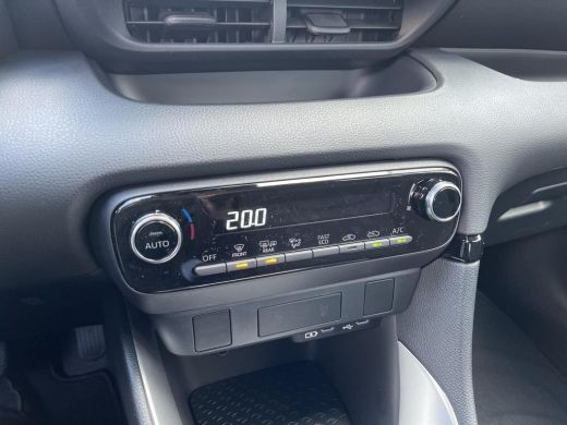 Toyota Yaris 1.5 Hybrid 115 Comfort ActivLease financial lease