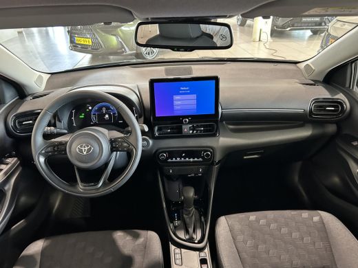 Toyota Yaris 1.5 Hybrid 115 Dynamic ActivLease financial lease