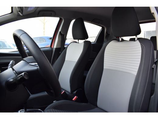 Toyota Yaris 1.5 Hybrid Active | Automaat | Camera | Cruise | Airco ActivLease financial lease