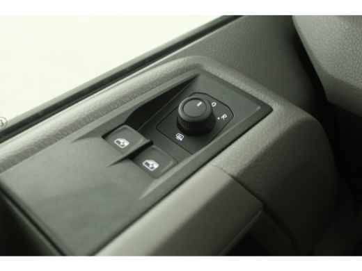 Volkswagen Crafter 2.0 TDI DSG HIGHLINE EXCLUSIVE L3H3 | FACELIFT MODEL | BPM VRIJ | NIEUW 3000KG TREKHAAK VIRTUAL A... ActivLease financial lease