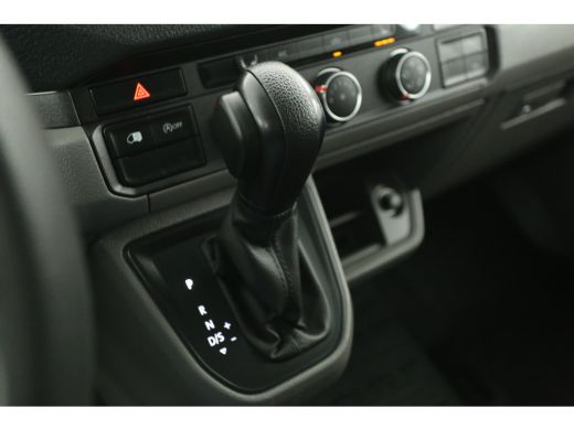 Volkswagen Crafter 30 2.0 TDI L3H2 177PK 3000KG Trekgew. Automaat DSG Airco Cruise Carplay 2xSchuifdeur Navi 3 Pers ... ActivLease financial lease