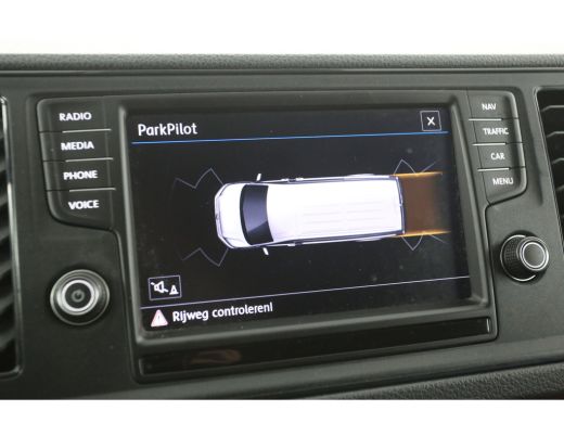 Volkswagen Crafter 35 2.0 TDI L3H3 140PK | 3000KG Trekgew. Airco Cruise Carplay Navigatie PDC Imperiaal Elektrpakket ActivLease financial lease