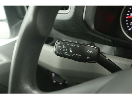Volkswagen Crafter 35 2.0 TDI L3H3 140PK | 3000KG Trekgew. Airco Cruise Carplay Navigatie PDC Imperiaal Elektrpakket ActivLease financial lease