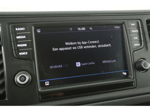 Volkswagen Crafter 35 2.0 TDI L3H3 140PK | 3000KG Trekgew. Airco Cruise Carplay Navigatie PDC Imperiaal Elektrpakket ActivLease financial lease