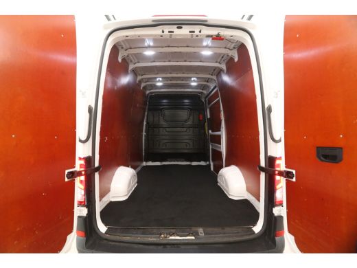 Volkswagen Crafter 35 2.0 TDI L3H3 140PK | 3000KG Trekgew. Airco Cruise Carplay Navigatie PDC Imperiaal Elektrpakket ActivLease financial lease