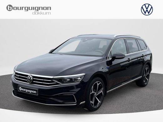 Volkswagen Passat 1.4 TSI PHEV GTE Business |R Line | 218 Pk | PHEV | Pano Dak | Trekhaak | DCC | 18Inch | IQ Light |