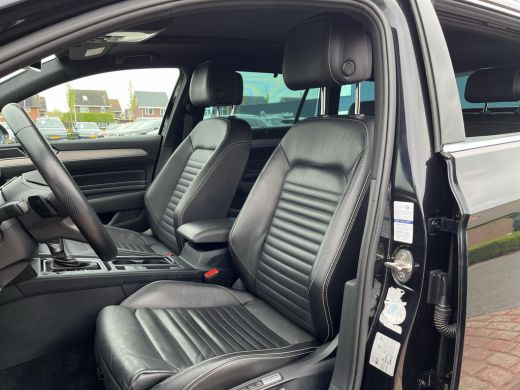 Volkswagen Passat 1.4 TSI PHEV GTE Business |R Line | 218 Pk | PHEV | Pano Dak | Trekhaak | DCC | 18Inch | IQ Light | ActivLease financial lease