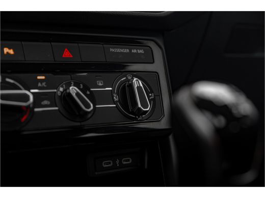 Volkswagen T-Cross 1.0 96PK TSI Life | Apple Carplay | Airco | ACC ActivLease financial lease