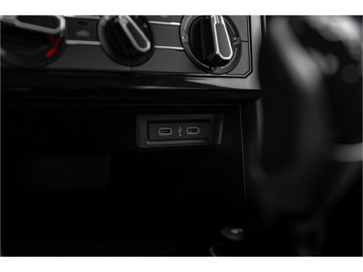 Volkswagen T-Cross 1.0 96PK TSI Life | Apple Carplay | Airco | ACC ActivLease financial lease