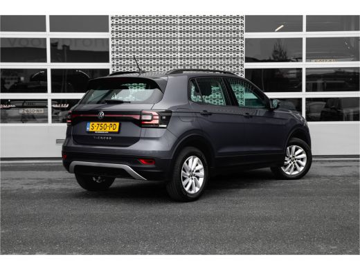 Volkswagen T-Cross 1.0 TSI 95 pk Life | Parkeersensoren voor en achter | ActivLease financial lease