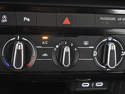 Volkswagen T-Cross 1.0 TSI Life 96pk 1e eigenaar | 100%dealeronderhouden | Navigatie via app | Adaptief cruise contr... ActivLease financial lease