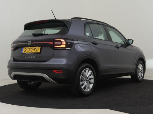 Volkswagen T-Cross 1.0 TSI Life 96pk 1e eigenaar | 100%dealeronderhouden | Navigatie via app | Adaptief cruise contr... ActivLease financial lease