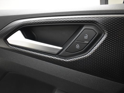 Volkswagen T-Cross 1.0 TSI Life 96pk 1e eigenaar | 100%dealeronderhouden | Navigatie via app | Adaptief cruise contr... ActivLease financial lease