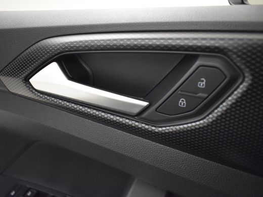 Volkswagen T-Cross 1.0 TSI Life 96pk 1e eigenaar | 100%dealeronderhouden | Navigatie via app | Adaptief cruise contr... ActivLease financial lease