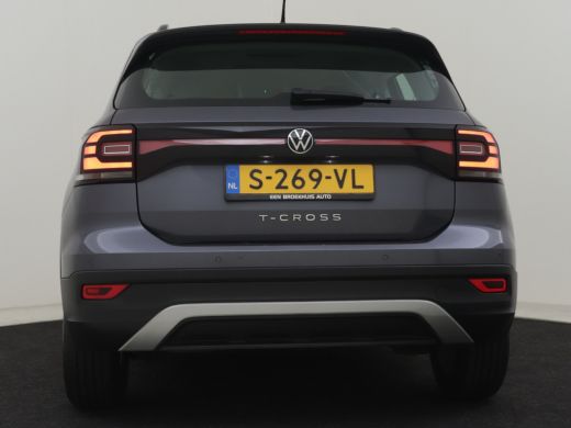 Volkswagen T-Cross 1.0 TSI Life 96pk 1e eigenaar | 100%dealeronderhouden | Navigatie via app | Adaptief cruise contr... ActivLease financial lease
