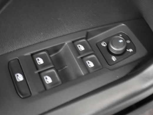 Volkswagen T-Cross 1.0 TSI Life 96pk 1e eigenaar | 100%dealeronderhouden | Navigatie via app | Adaptief cruise contr... ActivLease financial lease
