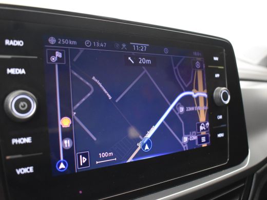 Volkswagen T-Roc 1.0 TSI Life 111pk 1e eigenaar | 100%dealeronderhouden | Navigatie | Adaptief cruise control | Ap... ActivLease financial lease