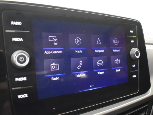 Volkswagen T-Roc 1.0 TSI Life 111pk 1e eigenaar | 100%dealeronderhouden | Navigatie | Adaptief cruise control | Ap... ActivLease financial lease