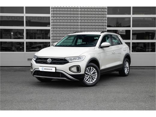 Volkswagen T-Roc 1.5 150PK DSG TSI Life | Apple Carplay | ACC | PDC V+A | Automatische airco | Volkswagen T-Roc 1.5 150PK DSG TSI Life | Apple Carplay | ACC | PDC V+A | Automatische airco |