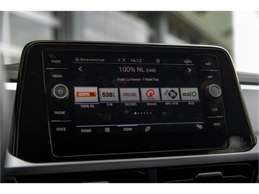 Volkswagen T-Roc 1.5 150PK DSG TSI Life | Apple Carplay | ACC | PDC V+A | Automatische airco | ActivLease financial lease