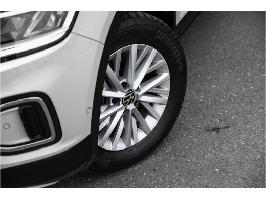 Volkswagen T-Roc 1.5 150PK DSG TSI Life | Apple Carplay | ACC | PDC V+A | Automatische airco | ActivLease financial lease