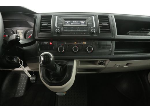 Volkswagen Transporter 2.0 TDI L1H1 140PK Airco PDC 2xSchuifdeur 3 Persoons Imperiaal Elektrpakket Trekhaak ActivLease financial lease