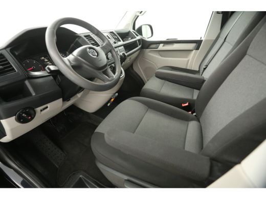 Volkswagen Transporter 2.0 TDI L1H1 140PK Airco PDC 2xSchuifdeur 3 Persoons Imperiaal Elektrpakket Trekhaak ActivLease financial lease