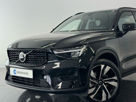 Volvo  XC40 B4 Plus Dark | Achteruitrijcamera | Apple Carplay/Android Auto | Premium audio | Cruise control a... ActivLease financial lease