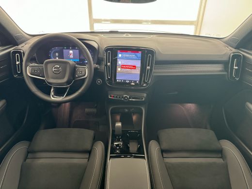Volvo  XC40 B4 Plus Dark | Achteruitrijcamera | Apple Carplay/Android Auto | Premium audio | Cruise control a... ActivLease financial lease