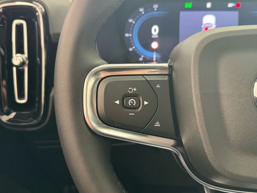 Volvo  XC40 B4 Plus Dark | Achteruitrijcamera | Apple Carplay/Android Auto | Premium audio | Cruise control a... ActivLease financial lease