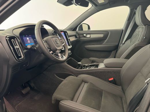 Volvo  XC40 B4 Plus Dark | Achteruitrijcamera | Apple Carplay/Android Auto | Premium audio | Cruise control a... ActivLease financial lease