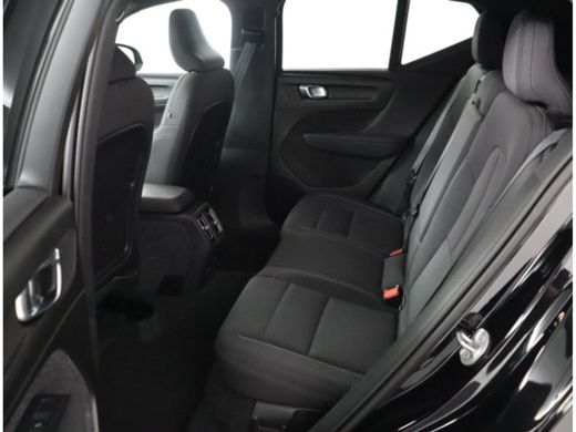 Volvo  XC40 Recharge Core 70 kWh | 70Kwh | Warmtepomp | Stoelverwarming | Getint Glas | All Season Banden ActivLease financial lease