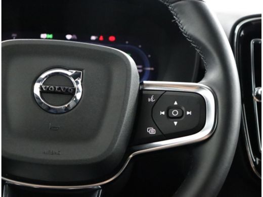 Volvo  XC40 Recharge Core 70 kWh | 70Kwh | Warmtepomp | Stoelverwarming | Getint Glas | All Season Banden ActivLease financial lease