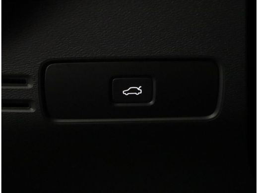 Volvo  XC40 Recharge Core 70 kWh | 70Kwh | Warmtepomp | Stoelverwarming | Getint Glas | All Season Banden ActivLease financial lease