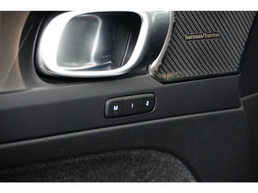 Volvo  XC40 T5 Recharge Plus Dark | Adaptive Cruise | Harman/Kardon | Stuur/Stoelverwarming | Leder | Camera ... ActivLease financial lease