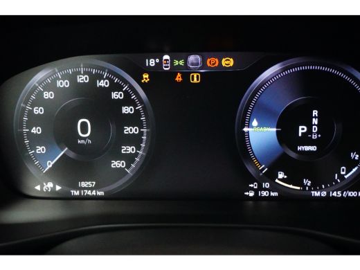 Volvo  XC40 T5 Recharge Plus Dark | Adaptive Cruise | Harman/Kardon | Stuur/Stoelverwarming | Leder | Camera ... ActivLease financial lease