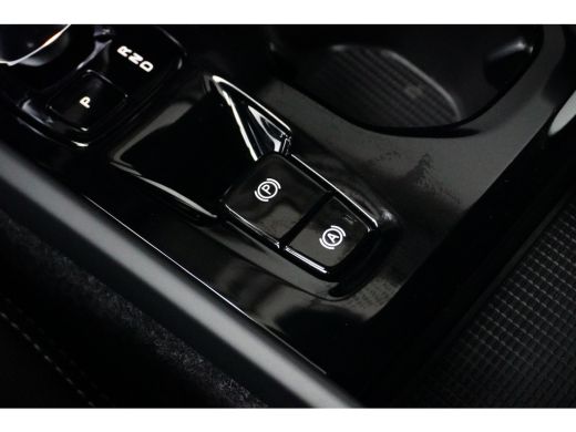 Volvo  XC40 T5 Recharge Plus Dark | Adaptive Cruise | Harman/Kardon | Stuur/Stoelverwarming | Leder | Camera ... ActivLease financial lease
