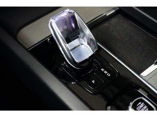 Volvo  XC60 Volvo 2.0 T6 Plug-in Hybrid AWD Plus Dark | Achterbank verwarmd | Cruise control adaptief met Sto... ActivLease financial lease