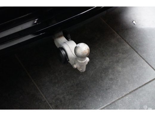Volvo  XC60 Volvo 2.0 T6 Plug-in Hybrid AWD Plus Dark | Achterbank verwarmd | Cruise control adaptief met Sto... ActivLease financial lease
