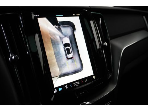 Volvo  XC60 T6 AWD Plus Dark | Adaptive Cruise | Panoramadak | Sportstoelen | Donkere hemel | 360 Camera | Ha... ActivLease financial lease