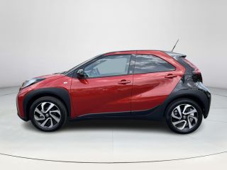 Toyota Aygo X 1.0 VVT-i S-CVT Pulse | Stoelverwarming | Carplay | Airconditioning | Licht metalen velgen |
