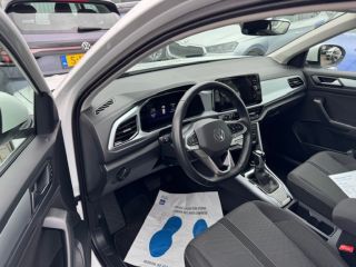 Volkswagen T-Roc 1.5 TSI Life 150pk DSG/AUTO 1e eigenaar | 100%dealeronderhouden | Navigatie | Adaptief cruise con...