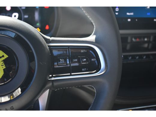 Abarth 500e 42kWh 3 Fase | Navigatie | Sportstoelen | Full-LED | 17"LMV | !! ActivLease financial lease