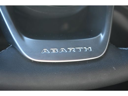 Abarth 500e 42kWh 3 Fase | Navigatie | Sportstoelen | Full-LED | 17"LMV | !! ActivLease financial lease