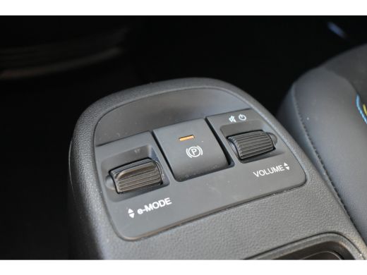Abarth 500e 42kWh 3 Fase | Navigatie | Sportstoelen | Full-LED | 17"LMV | !! ActivLease financial lease