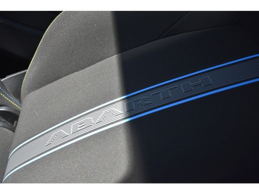 Abarth 500e 42kWh 3 Fase | Navigatie | Sportstoelen | Full-LED | 17"LMV | !! ActivLease financial lease