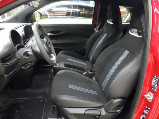 Abarth 500 Abarth e 42kWh 3 Fase Incl. BTW | Navigatie | Sportstoelen | Full-LED | 17"LMV | !! ActivLease financial lease